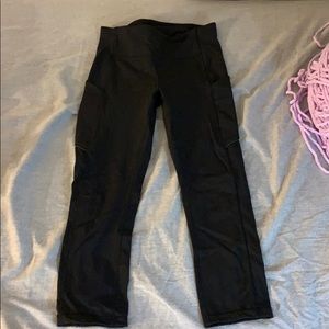 black lululemon leggings